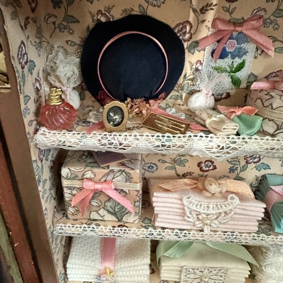 vintage miniature linen closet - Picture 3 of 7